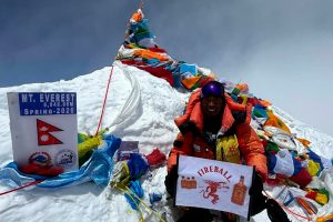 एकै घरका दाजुभाईको हिमाली सफलता : जीवनले सगरमाथा चुमे, शुभराजले लोत्से