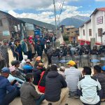 रानीखर्क सीमा विवादलाई लिएर जिल्ला प्रशासन कार्यालयमा धर्ना