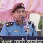बिचौलियाविरुद्ध महोत्तरी प्रहरीको कडा अभियान, ‘सेवाग्राहीलाई स्वागत, बिचौलियालाई निषेध’ नीति लागू