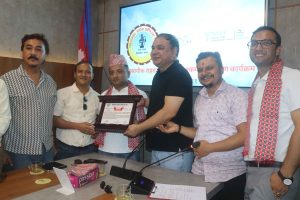 उद्यमीको सहकार्यले बलियो बन्दै व्यवसायिक राहत कोष, एनवाईइएफ झापाद्वारा रु एक लाख १६ हजार ६६६ सहयोग