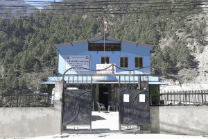तीन करोड ५१ लाखभन्दा बढीको अवैध सामग्री बरामद