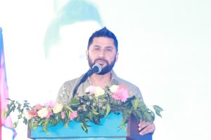 झुक्किएर सरकार चलाउने बल म कहाँ आए भने बालेनकै खुट्टामा पास गर्छु: रवि लामिछाने