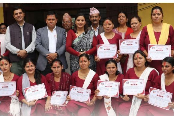 मालुङ्गामा एकमहिने कटाई–सिलाई तालिम सम्पन्न