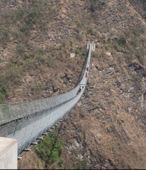 सुपादेउराली मन्दिरनजिकैको पुलबाट हाम फालेर एक युवतीको मृत्यु