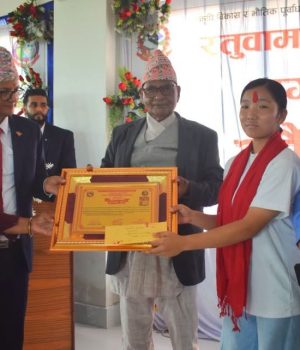 अन्तर्राष्ट्रिय कराँतेमा पदक विजेता मेरिना राईलाई नगदसहित सम्मानित