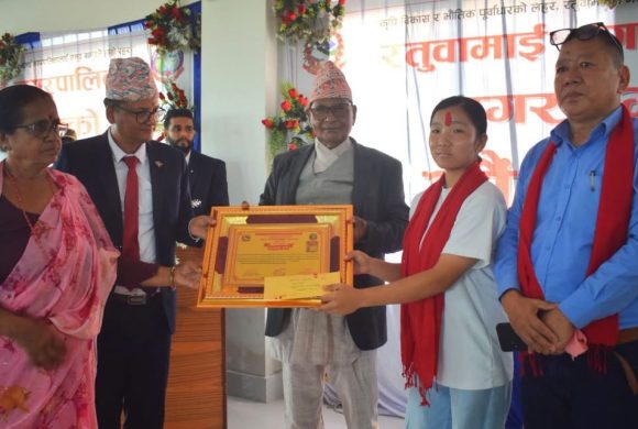 अन्तर्राष्ट्रिय कराँतेमा पदक विजेता मेरिना राईलाई नगदसहित सम्मानित