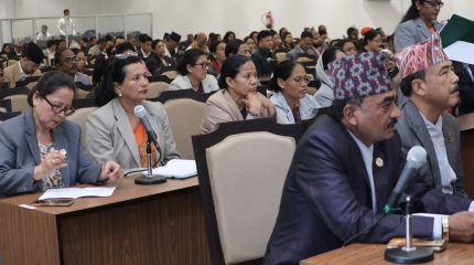 ‘प्रधानमन्त्री कार्यालयमा अख्तियारका आयुक्तहरूलाई धम्काइयो, कर्मचारी पक्राउ गरियो’