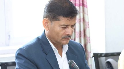 मल अभावले किसान समस्यामा, वितरणमा पक्षपात भएको सांसद श्रेष्ठको आरोप