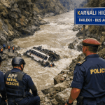 अझै भेटिएन कर्णाली नदीमा खसेको गाडी