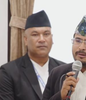 ज्ञानेन्द्र शाहीले साेधे, ‘गृहमन्त्रीले भनेको बिपदको हेलिकोप्टर किन कर्णालीमा नपठाएको ?’