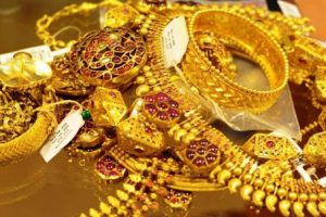 पाँच दिनको गिरावटपछि सुनमा पुनः उछाल, एकैदिन तोलामा २ हजार ७ सय रुपैयाँ वृद्धि