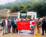 चीनबाट थुलुङ दुधकोशीलाई रु. २ करोड १७ लाखका स्काभेटर र रोलर अनुदान