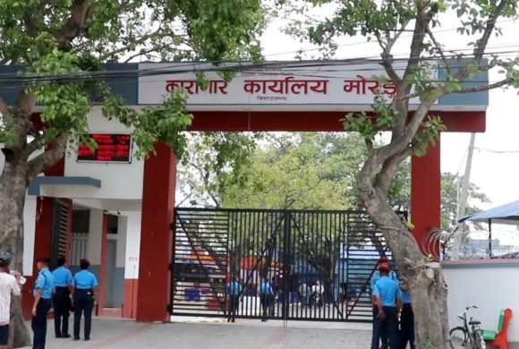 मोरङ कारागारमा बिहानैदेखि खानतलासी, कैदीबन्दी आन्दोलित