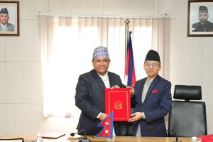 परराष्ट्रमन्त्री खनाल र सचिव राईबीच कार्यसम्पादन सम्झौता
