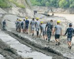 भोटेकोशी बाढी: सम्पर्कविहीन हुनेको संख्या बढ्दै