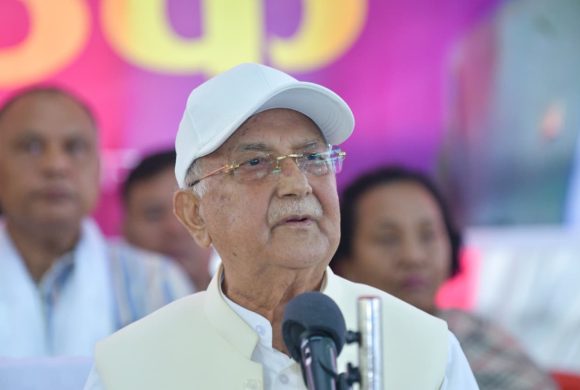क्यान्टिनमा बसेर चिया-समोसा खाँदै पार्टी अध्यक्ष हटाउने कुरा गर्नु गम्भीर विषय हो: ओली