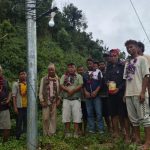 डोटीको सिमचौरका ५६ घरमा पुग्यो राष्ट्रिय विद्युत्, स्थानीय खुसी