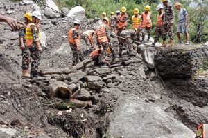रातभर नेपाली सेनाले भोटेकोशीको बाढीबाट प्रभावितको उद्धार र खोज जारी राख्ने