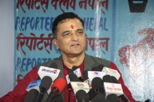 विधि र प्रक्रियाबाटै ओलीलाई अध्यक्षबाट हटाउँछौँ- योगेश भट्टराई
