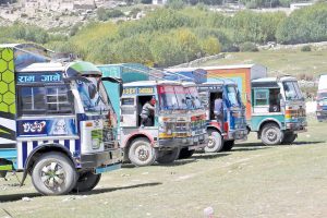 रसुवागढी र तातोपानी बन्द हुँदा चीन व्यापारको भार कोरलामा