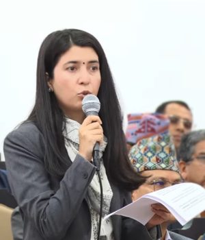 ट्राफिक प्रहरीले चालक र यात्रुसँग गर्ने व्यवहारको गम्भीर समीक्षा हुनुपर्छ- सांसद धिताल