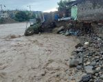 बुटवलमा तिनाउ नदीको बाढीले दुई घर बगायो, तीन घरमा क्षति