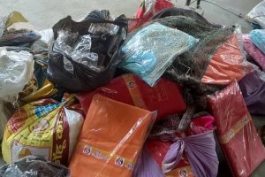 भन्सार छली गरेर भित्र्याइएका ११ लाखका लत्ताकपडा प्रहरीको नियन्त्रणमा