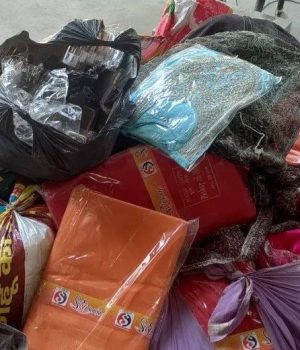 भन्सार छली गरेर भित्र्याइएका ११ लाखका लत्ताकपडा प्रहरीको नियन्त्रणमा