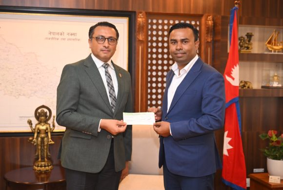भोटेकोशी बाढीपीडितका लागि विराटनगर महानगरको एक करोड सहयोग