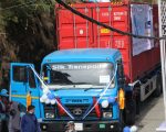 सीमापारि रोकिए चाडपर्वका सामान बोकेका ४५ कन्टेनर