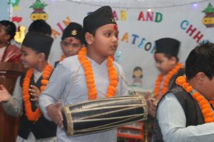 विराटनगरको एभरेष्ट मा बि मा२५० विद्यार्थीले गरे दशैँदेखि छठसम्मका पर्वको अभ्यास