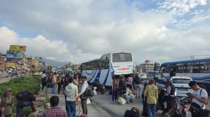 घटस्थापनापछि उपत्यकाबाट तीन लाख ४८ हजार यात्रु बाहिरिए