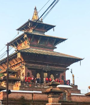 जीवित देवी कुमारीलाई तलेजु भवानीको दर्शन