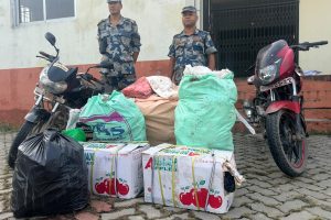 भन्सार छली ल्याइएका सामान र तीन मोटरसाइकल बरामद