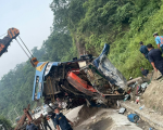 दाउन्नेमा ब्रेक फेल भई बस पल्टिँदा ४ जनाको मृत्यु, ११ घाइते