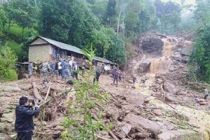 बाढीपहिरोले पर्वतमा तीन सय परिवार विस्थापित